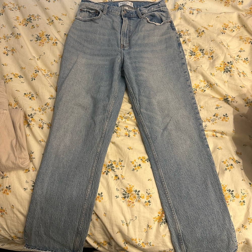 Abercrombie & Fitch light 90s high rise